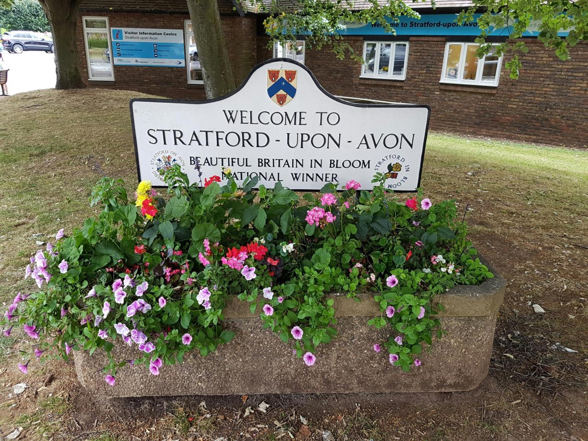 Stratford Upon Avon: 2 Bed Town Centre Apartment, Parking For One Car Extérieur photo